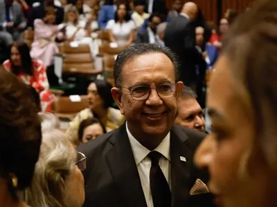 Valdez Albizu celebra reducción de déficit cuasifiscal y anuncia proyecto de ley sobre el tema