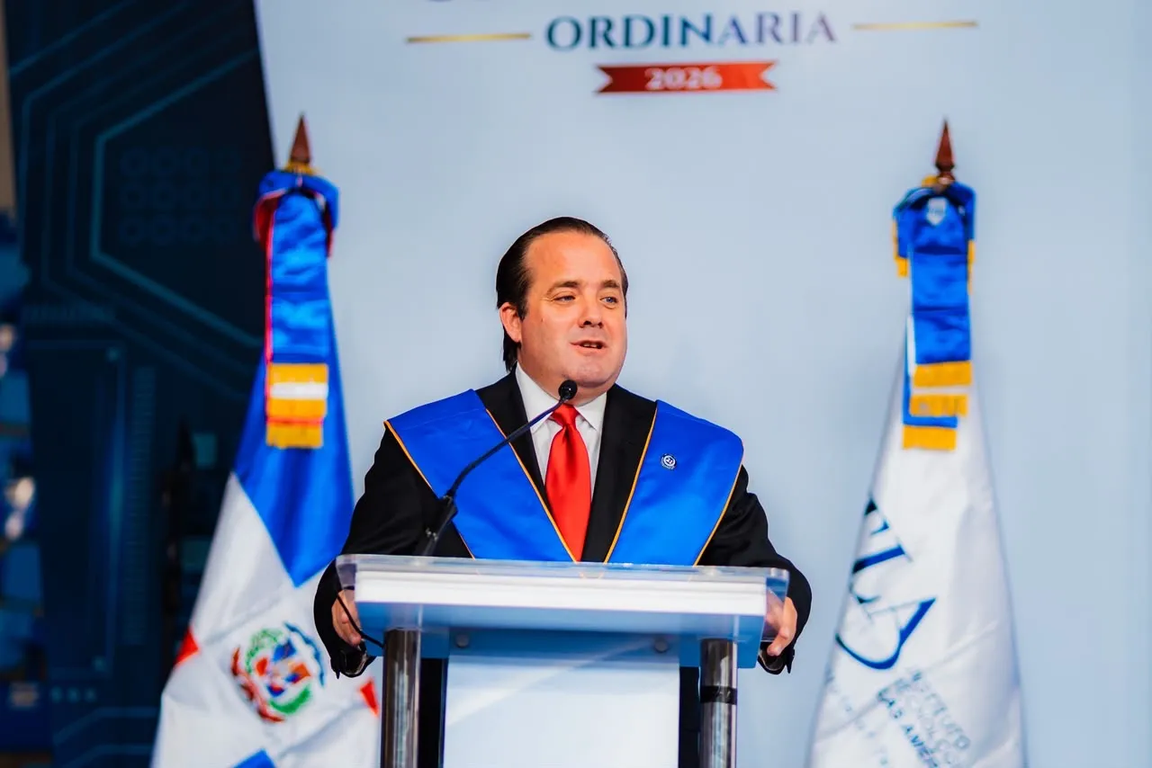 Paliza exhorta a nuevos profesionales del ITLA a convertir la tecnología en soluciones para el país