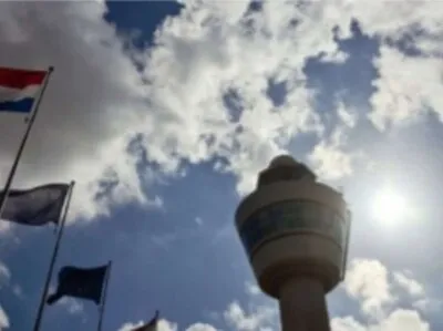Vientos fuertes obligan a cancelar decenas de vuelos en el aeropuerto de ámsterdam