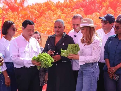 Director de la FAO visita proyecto de agricultura familiar de Supérate en Hig&uuml;ey