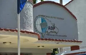 Minerd afirma completó el pago retroactivo al 99.29 % de los docentes evaluados