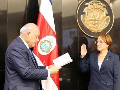 Tres mujeres dirigen por primera vez los tres poderes de la República de Costa Rica