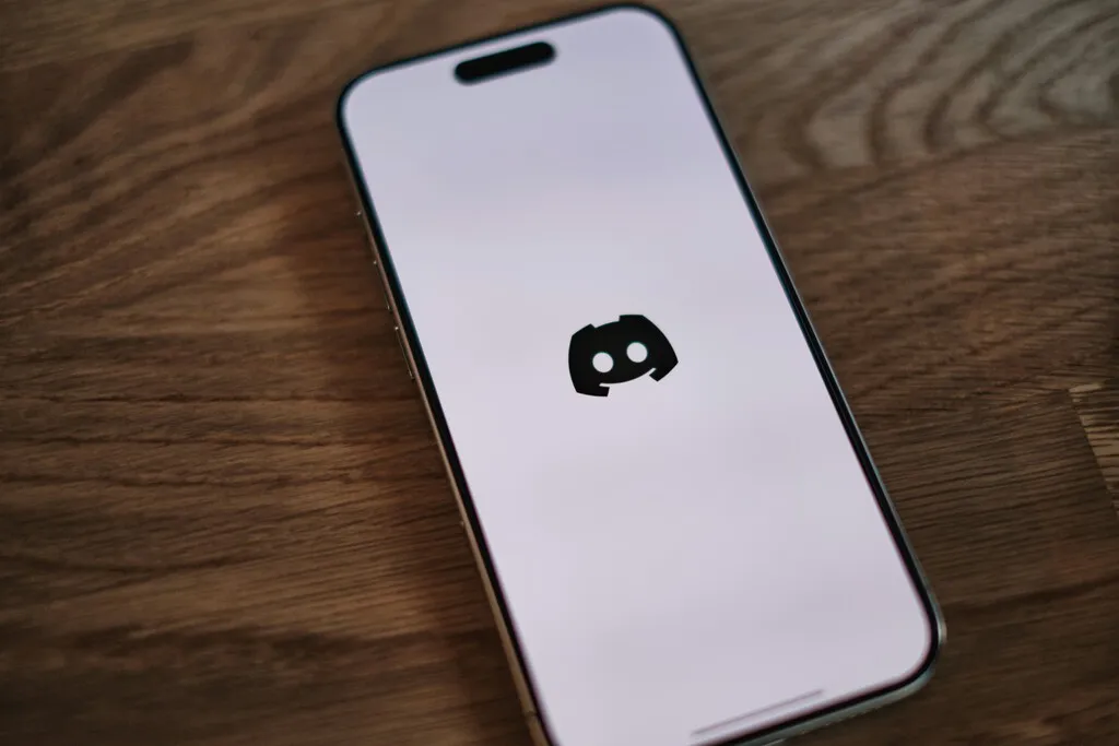 Discord quiere que los mensajes de sus servidores públicos se puedan buscar en Google, con todo lo que eso conlleva