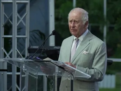 Al inicio de su visita al Caribe, Carlos III reconoce los "sufrimientos del pasado"