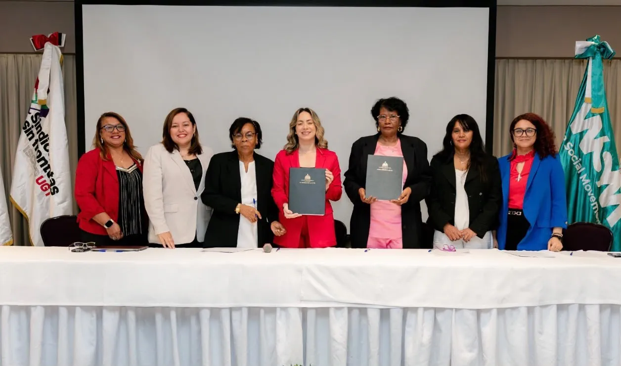 Celebran primera Conferencia Nacional de Mujeres Trabajadoras 