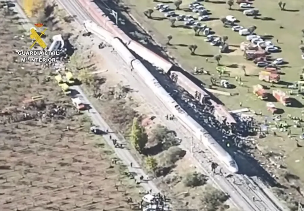 El minuto a minuto del accidente de Toledo: la reconstrucción de un siniestro "inexplicable" entre un tren AVE y un tren Iryo