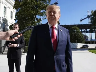 Trump dice que no se involucrará tras proclama de Bolsonaro como verdadero presidente de Brasil