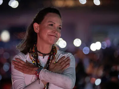 María Corina Machado visita estado devastado por doble terremoto y se reúne con afectados