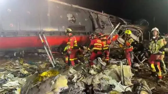 Suben a 69 los muertos en accidente y Sánchez promete aclarar "hasta el último detalle"
