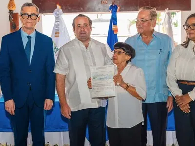 El Gobierno entrega RD$360 millones a trabajadores y pensionados de Falcondo