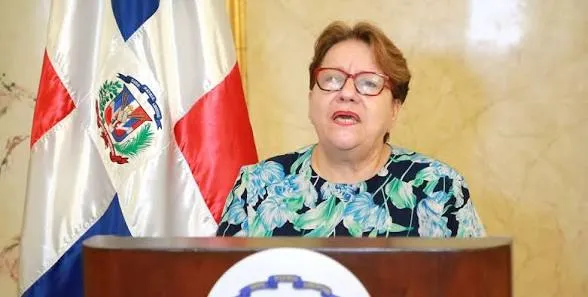 Gloria Ceballos realiza pronóstico del tiempo para el fin de semana