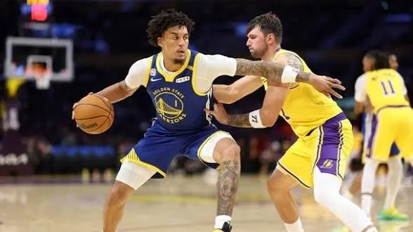 Warriors remontan 23 puntos y vencen 112-95 a los Lakers en la NBA Cup; Lendeborg anotó seis puntos
